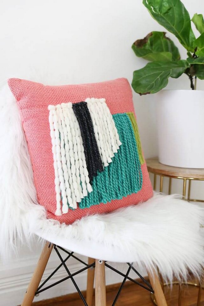 DIY Knotted Yarn Design Pillow