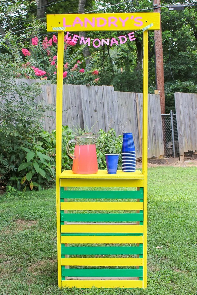 DIY Lemonade Stand 