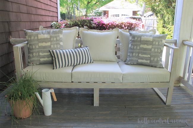 DIY Outdoor Sofa