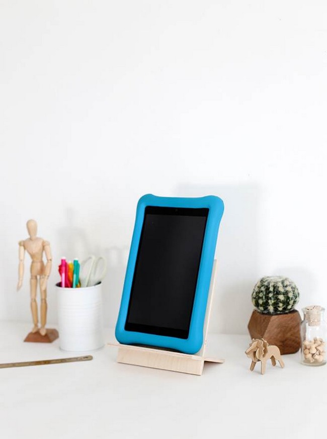  DIY Tablet Stand