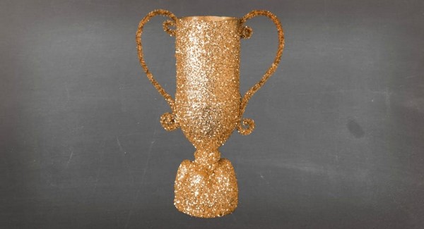 How to Make a Trophy by Upcycling a Plastic Bottle