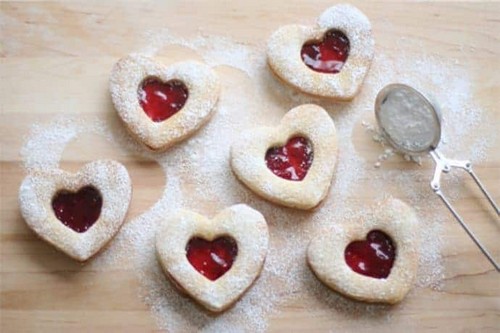 Heart Shaped Valentines Linzer Cookies