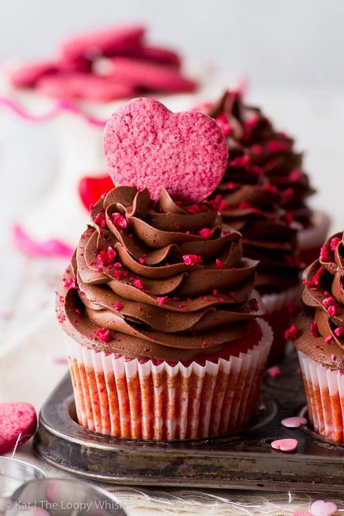 Raspberry & Chocolate Valentine’s Cupcakes