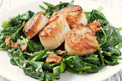 Scallops and Spinach