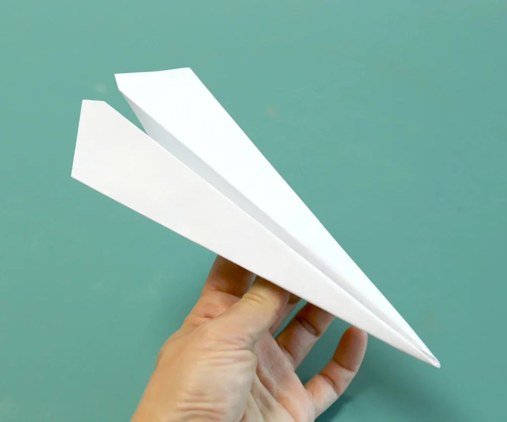 How To Make The Fastest Paper Airplane 1