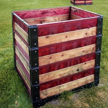 Compost Bin From Pallet Collars