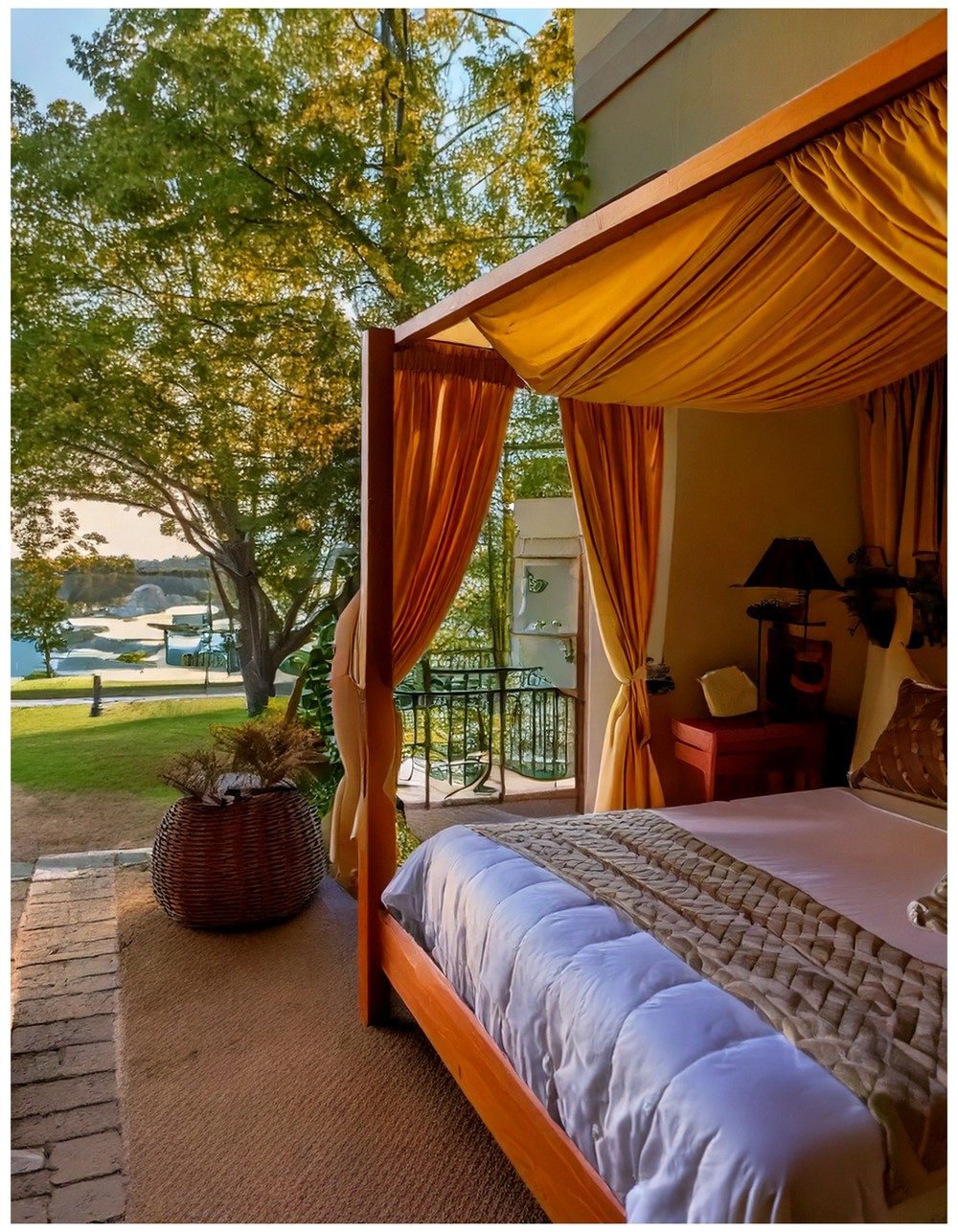 Go All In With a Statement Wall