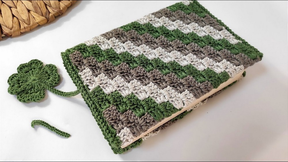 Crochet Book Cover Pattern 1