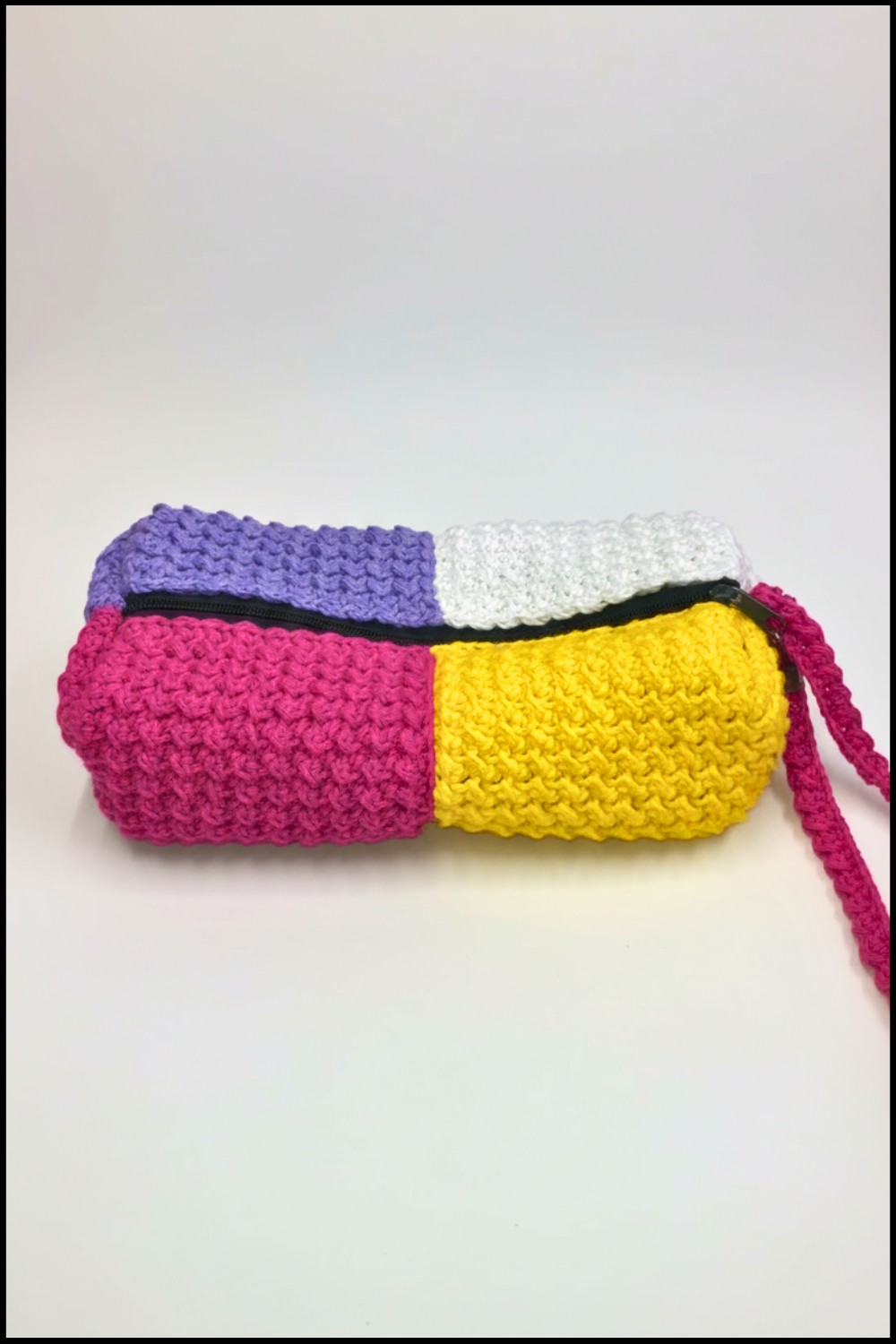 Crochet Cosmetic Bag 1