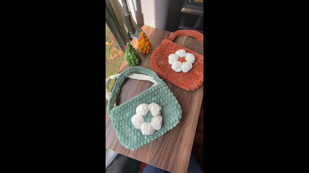 Crochet Shoulder Bag Pattern 3
