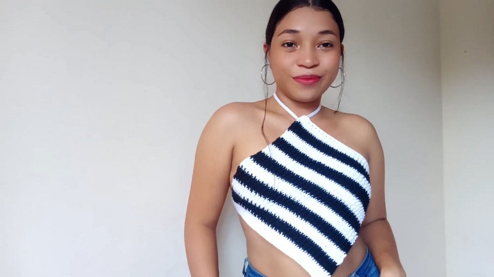 Easy And Simple Crochet Top 11