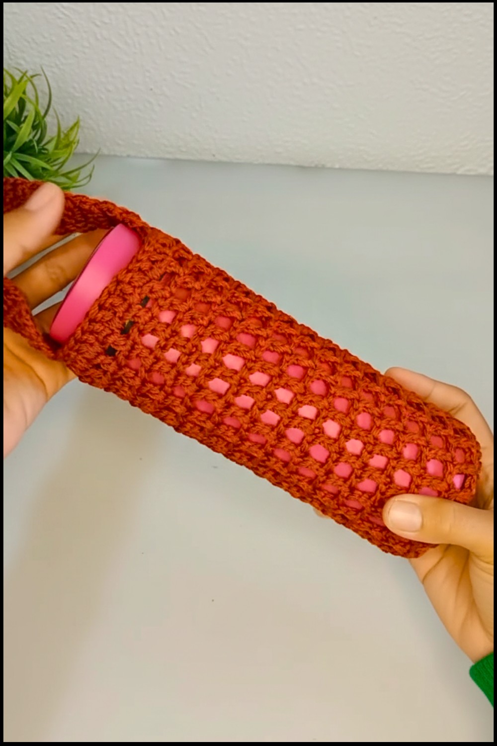 Easy Crochet Water Bottle Holder Tutorial 1