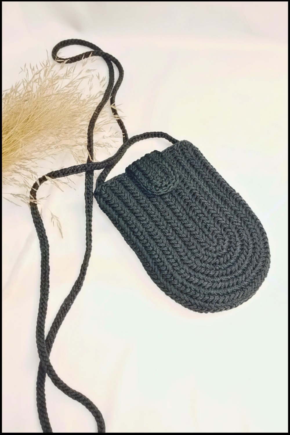 Latest Crochet Cell Phone Bag Pattern 3