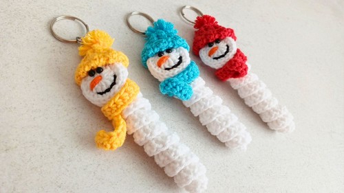 Free Crochet Snowman Keychain Pattern