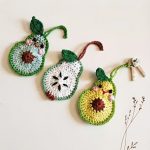 Crochet Avocado And Pear Keychain Pattern 1