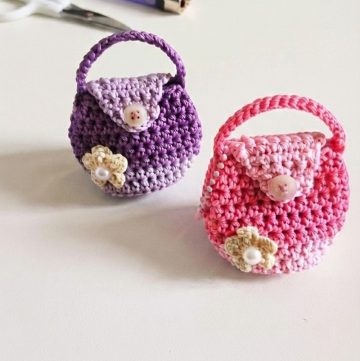 Crochet Mini AirPods Bag Pattern 2