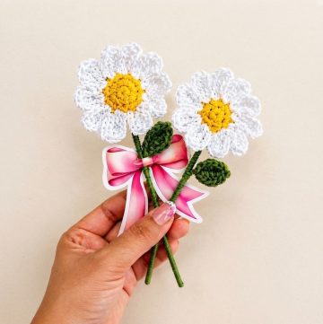 Crochet Mini Daisies 🌼 Easy, Quick and Perfect for Gifts Step by Step (12)