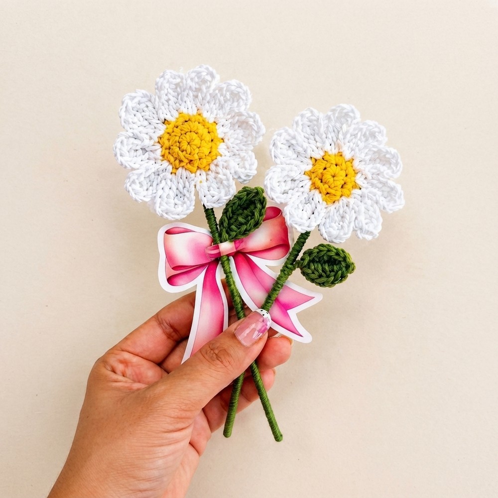 Crochet Mini Daisies 🌼 Easy, Quick and Perfect for Gifts Step by Step (12)