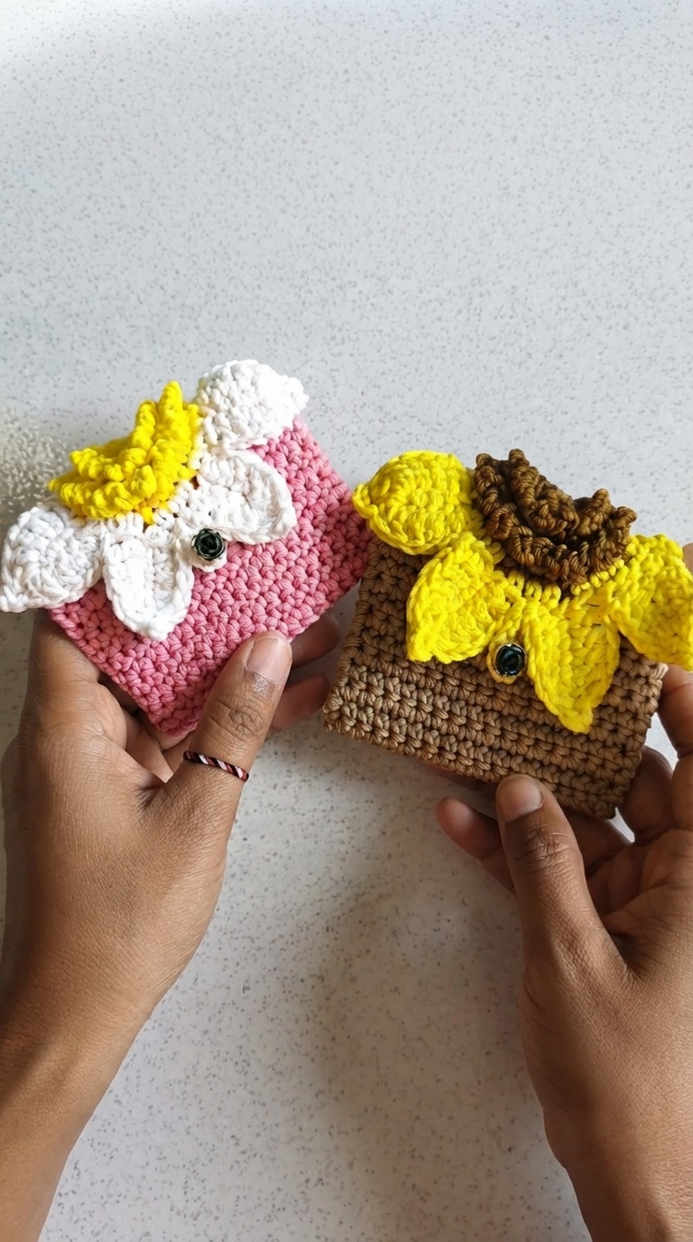 Crochet Sunflower Wallet Pattern 1