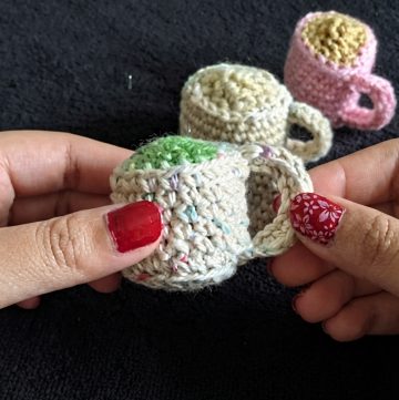 Crochet Mini Mugs