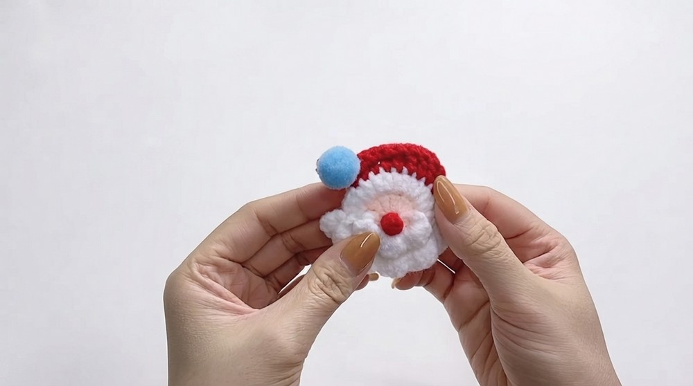🎅🏻 How To Crochet Santaclaus Keychain Step by Step Tutorial 🎅🏻