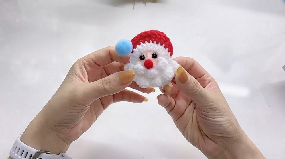 🎅🏻 How To Crochet Santaclaus Keychain Step by Step Tutorial 🎅🏻
