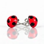 How to Make Ladybug Earrings (2)