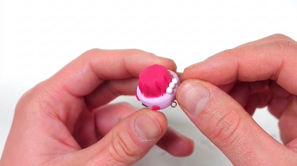 How to Make a Sweet Polymer Clay Meringue Cupcake (8)